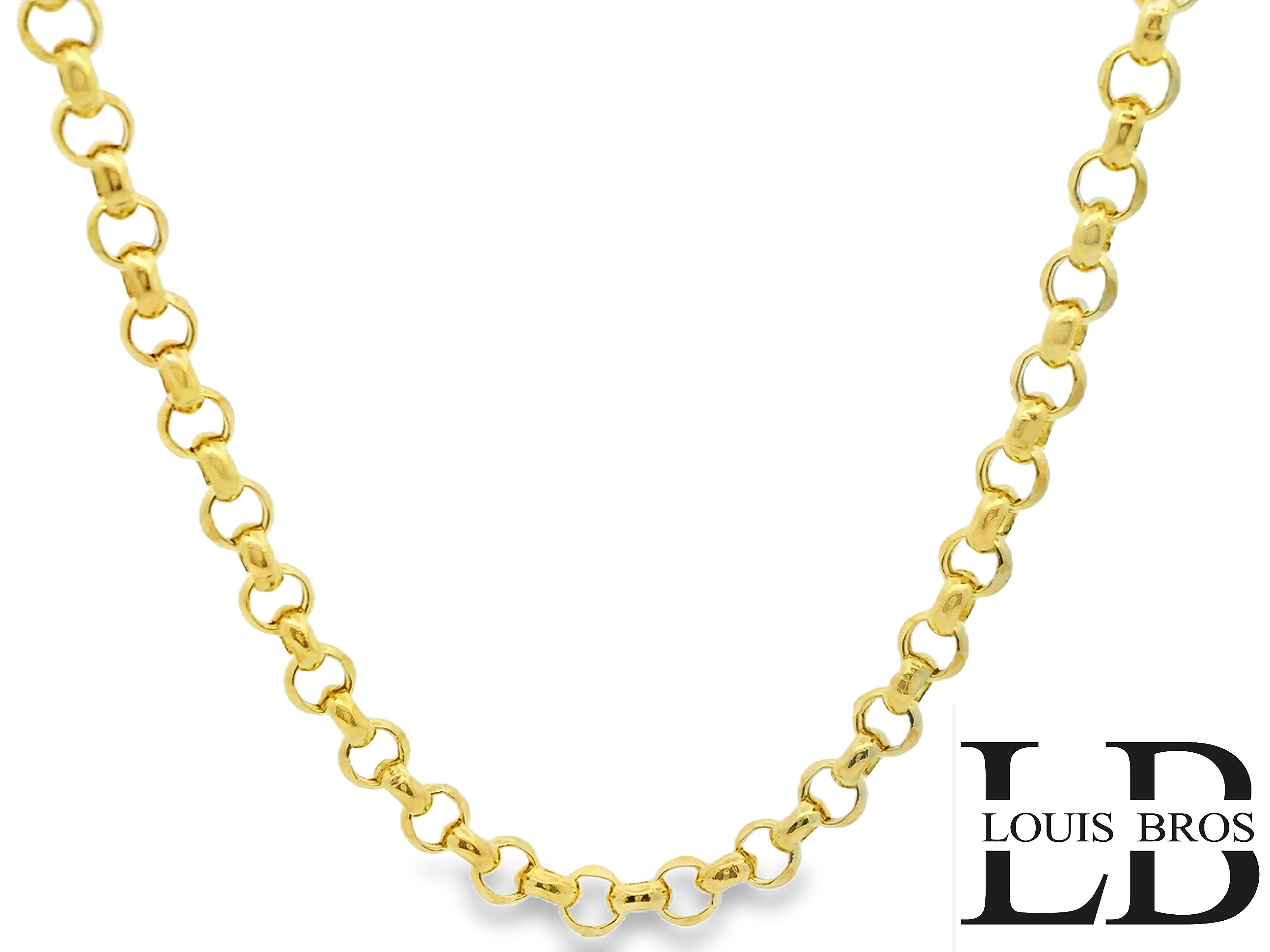 Stijlvol en tijdloos – dit geelgouden collier van 14 karaat is uitgevoerd met klassieke jasseron schakels (8.59 gr), ook wel bekend als bolronde anker- of kabelschakels. Het collier heeft een unisex design en is daarmee geschikt voor zowel dames als heren die houden van een subtiel maar karaktervol sieraad.

De jasseron schakel staat bekend om zijn ronde, gelijkmatige schakels die zorgen voor een elegante en harmonieuze uitstraling. Dankzij het solide 14 karaat goud heeft dit collier een warme glans en een luxe uitstraling, zonder opzichtig te zijn.

Of je het nu draagt als dagelijks sieraad of als stijlvolle aanvulling op een avondoutfit – dit collier is een veelzijdige toevoeging aan elke sieradencollectie.

Kenmerken:

Materiaal: 14 karaat geelgoud

Schakeltype: Jasseron schakels (ronde, gelijkmatige schakels)

Design: Klassiek & unisex

Geschikt voor: Dames en heren

Sluiting: karabijnsluiting

Draagmoment: Dagelijks en formeel
Verkrijgbaar vanaf 50 cm!