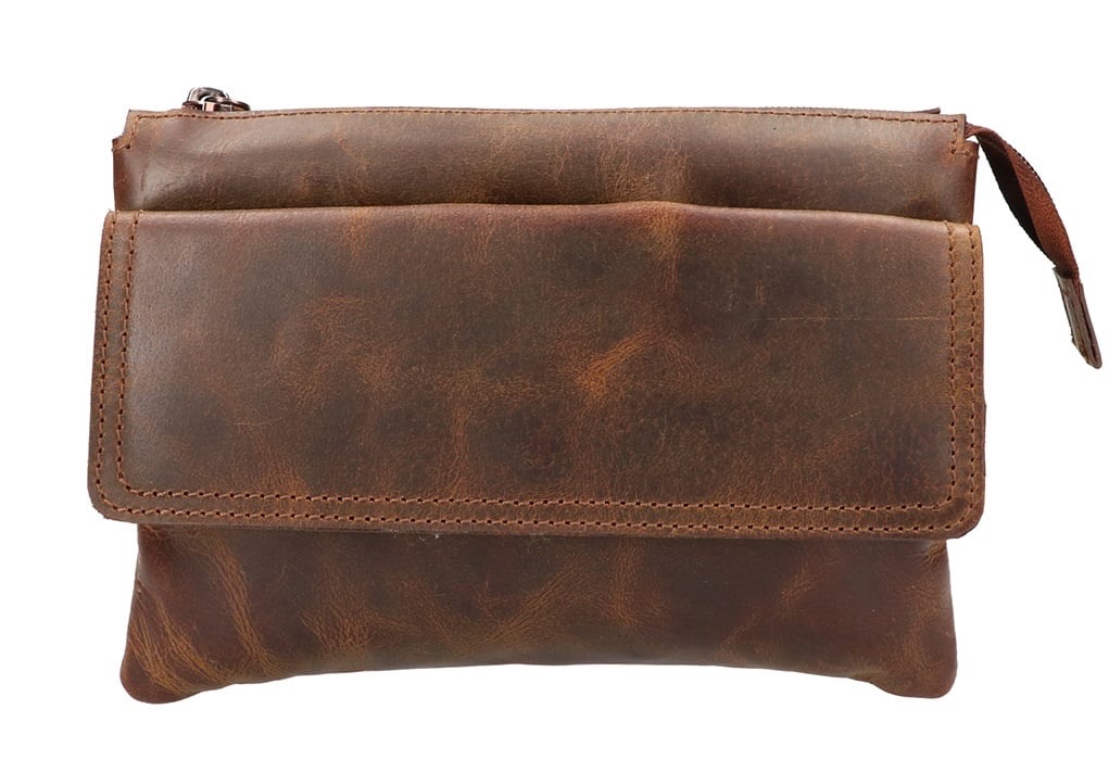 De LD Design Crossbody Hunter, modelnummer UR 9423 H, is een stijlvolle en functionele tas uit de categorie "BAGS", specifiek voor "CROSSBODY_BAGS". Draag deze tas comfortabel over je schouder voor gemakkelijke toegang en een moeiteloze, trendy look. Ideaal voor dagelijkse avonturen en geschikt voor elke gelegenheid.
Afmetingen:
Hoogte 15cm x breed 21cm x diep 5cm