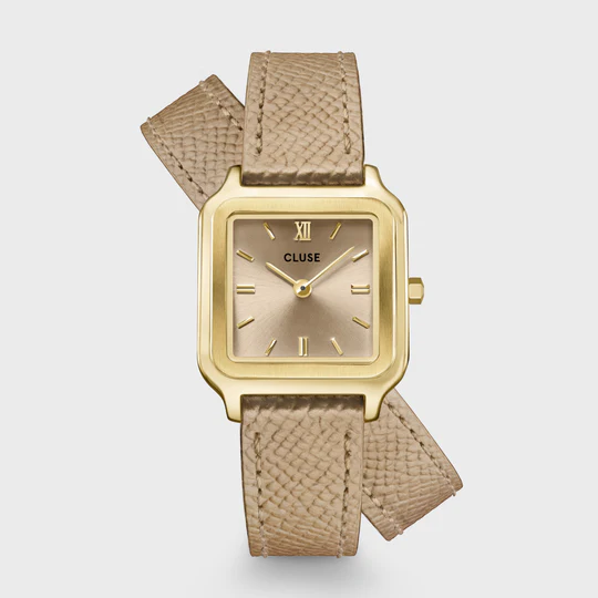 Het vierkante Gracieuse Petite horloge voor dames heeft een 24 mm goudkleurige kast, beige wijzerplaat en een 14 mm dubbel leren bandje in beige.