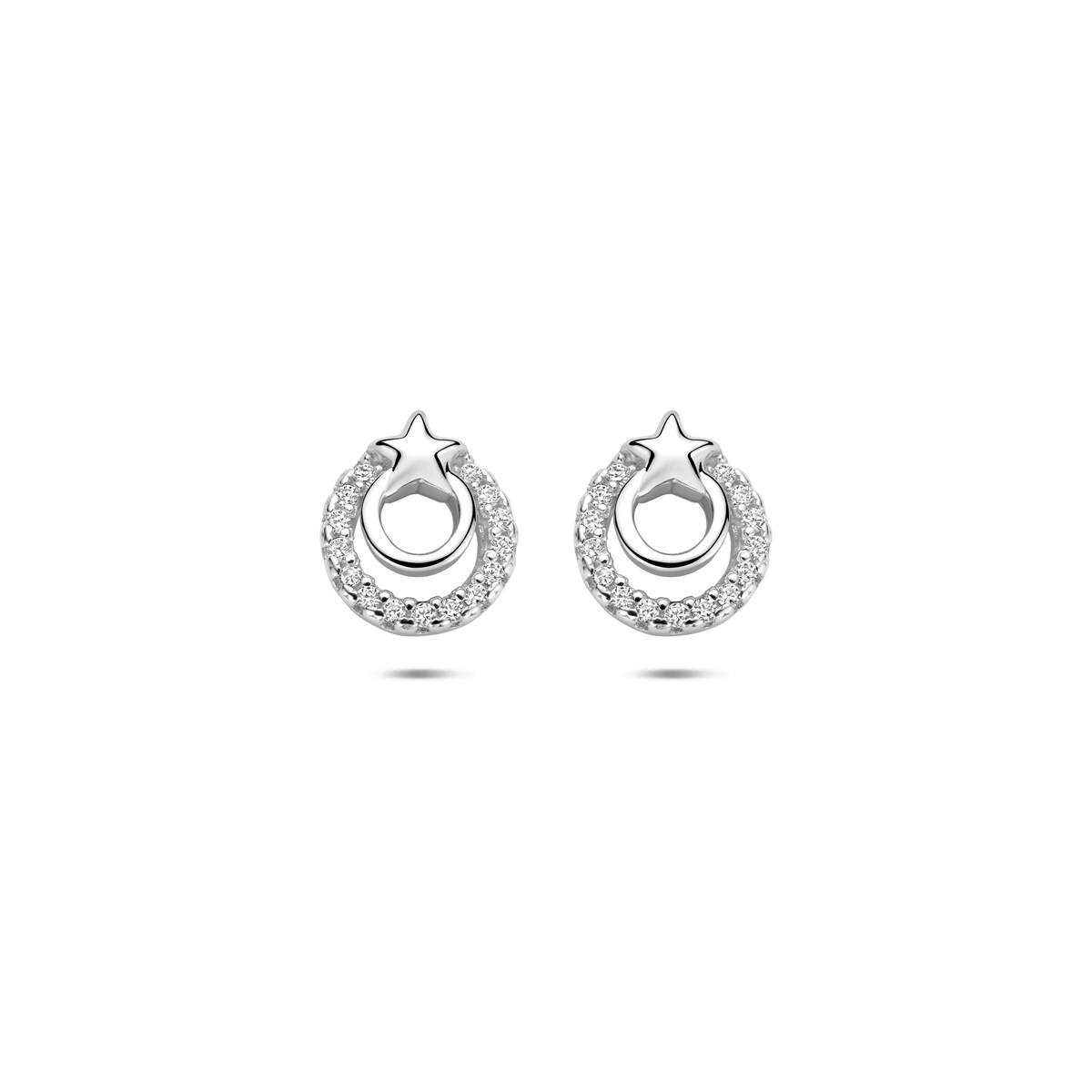 Gerhodineerd 925 zilveren oorknoppen uitgevoerd met zirkonia. De oorknoppen hebben een diameter van 8mm.