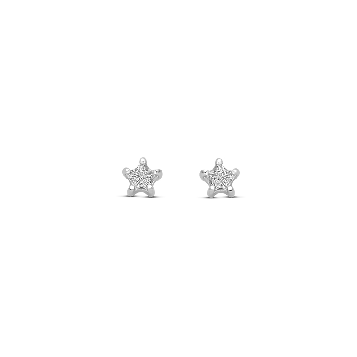 Gerhodineerd 925 zilveren oorknoppen uitgevoerd in de vorm van een ster van zirkonia. De oorknoppen hebben een diameter van 3.5mm.