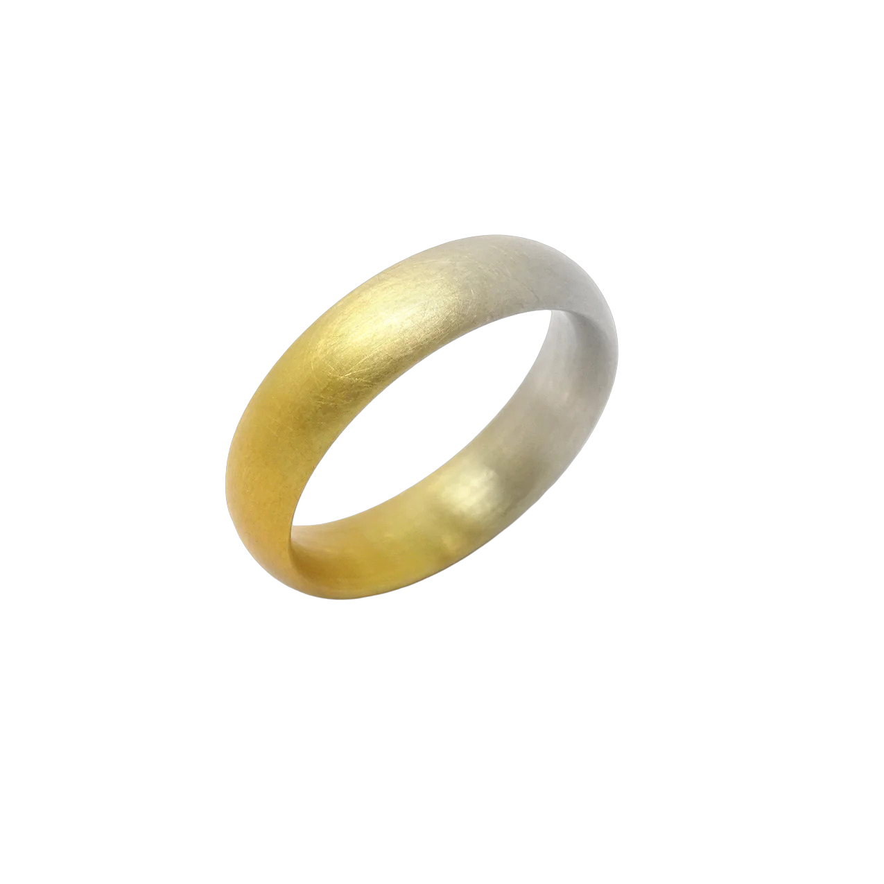 De Niessing Ring Iris ovaal combineert puur zilver en puur goud met als resultaat dat het koele wit verandert in een warm geel. 7 mm breed.