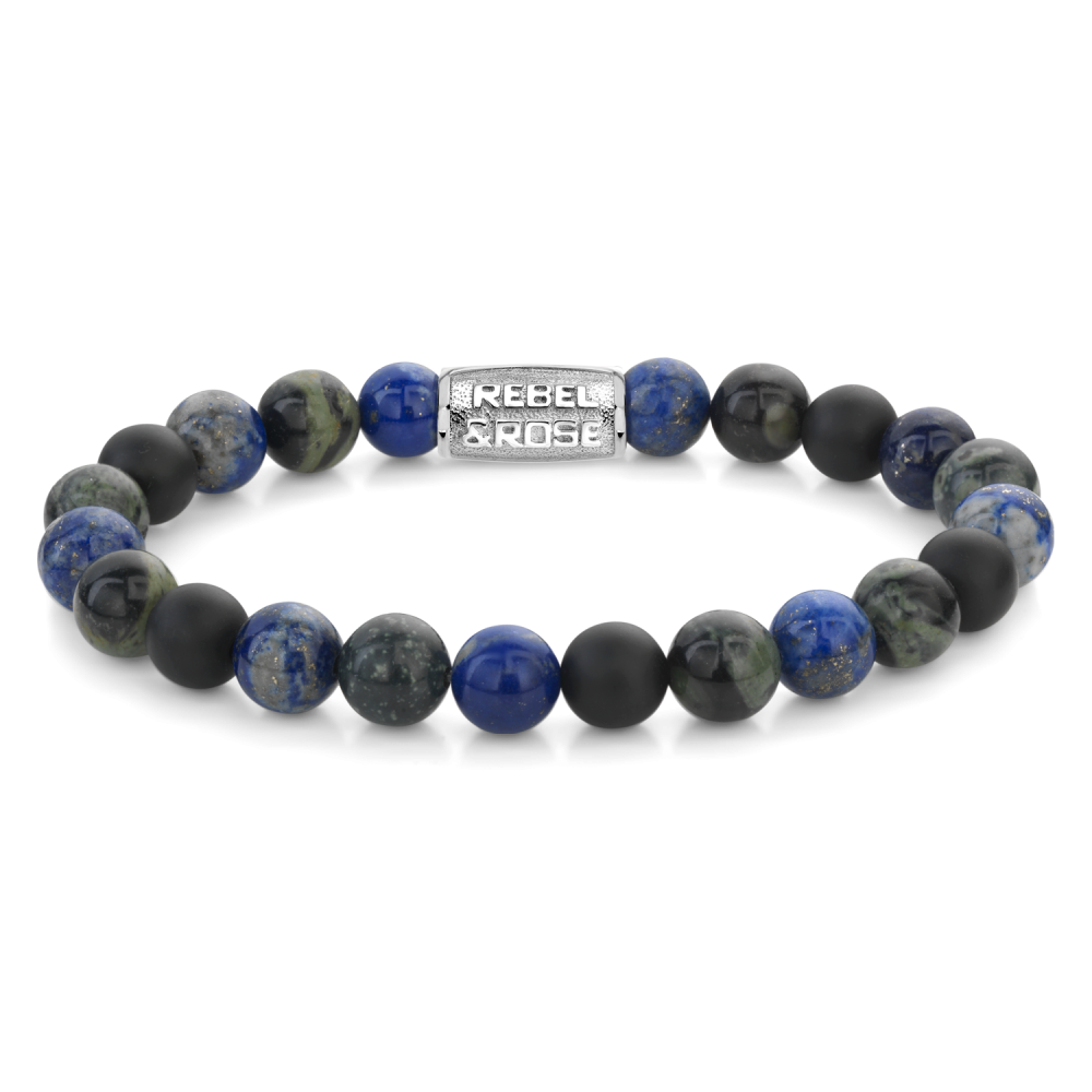 Armband van het merk Rebel & Rose. De armband heeft een hoogwaardige elastische stretch koord, met 8mm van Ryolite, Lapis Lazuli, Onyx.