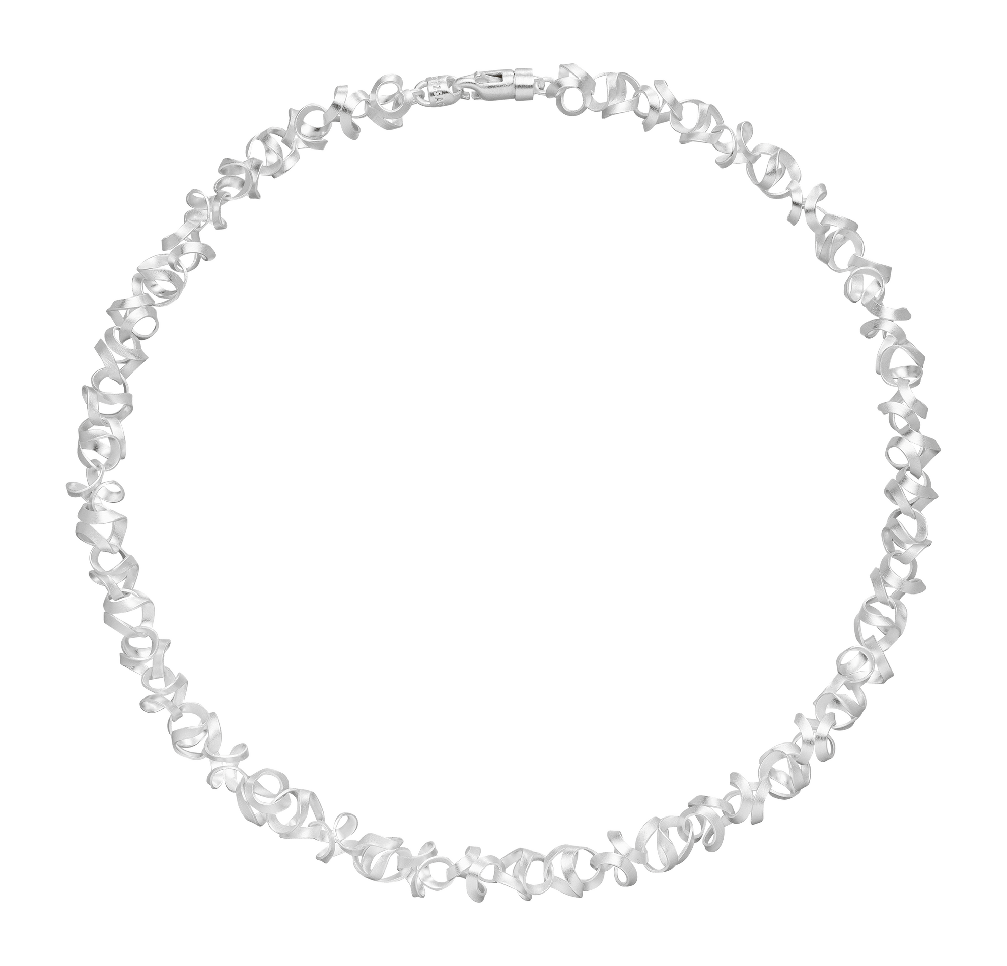 Tezer staat voor een individuele, en niet met een ander te vergelijken, sieraden collectie in sterling zilver en goud. Deze elegante en harmonieuze sieraden, waarmee de draagster haar eigen persoonlijkheid onderstreept, zullen snel tot een van de persoonlijke favorieten behoren.

Laat je inspireren door de vrouwelijke kracht en tijdloze elegantie van Tezer Design. Ontdek nu onze collectie en vind het sieraad dat écht bij jou past.
