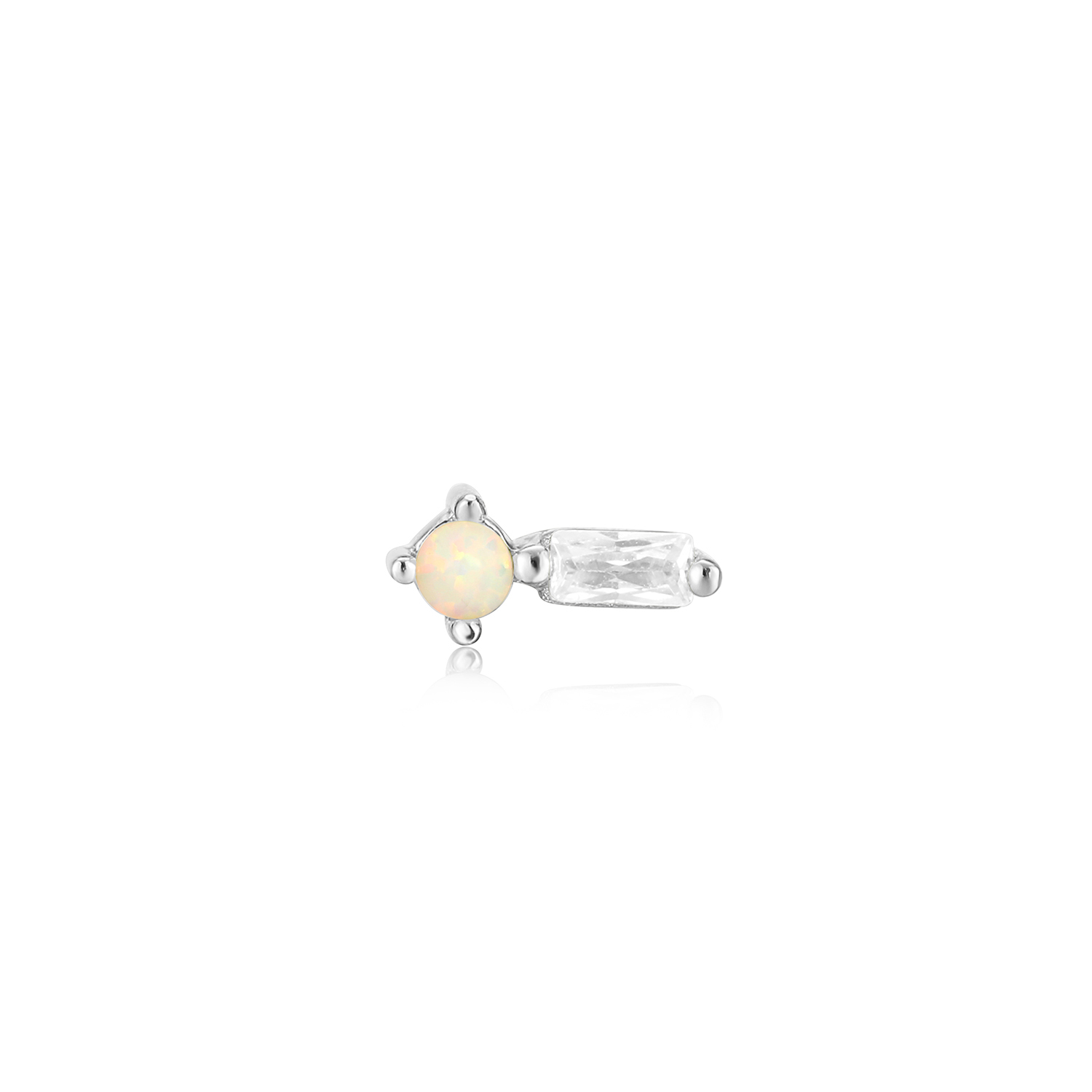 Een mooie toevoeging aan je sieradencollectie, deze single oorsteker! Een combinatie van een prachtige Kyoto opaal edelsteen en een zirkonia, de perfecte manier om dit seizoen een unieke look te creëren. 


SPECIFICATIES
- Gold Kyoto Opal Climber Barbell Single Earring
- Single oorsteker
- 925 zilver
- 5mm
- AH E047-03H