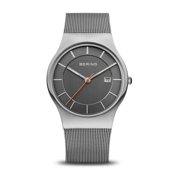 11938-007. Bering herenhorloge. Milanese band. Stalen kast met een grijze wijzerplaat en datum. 