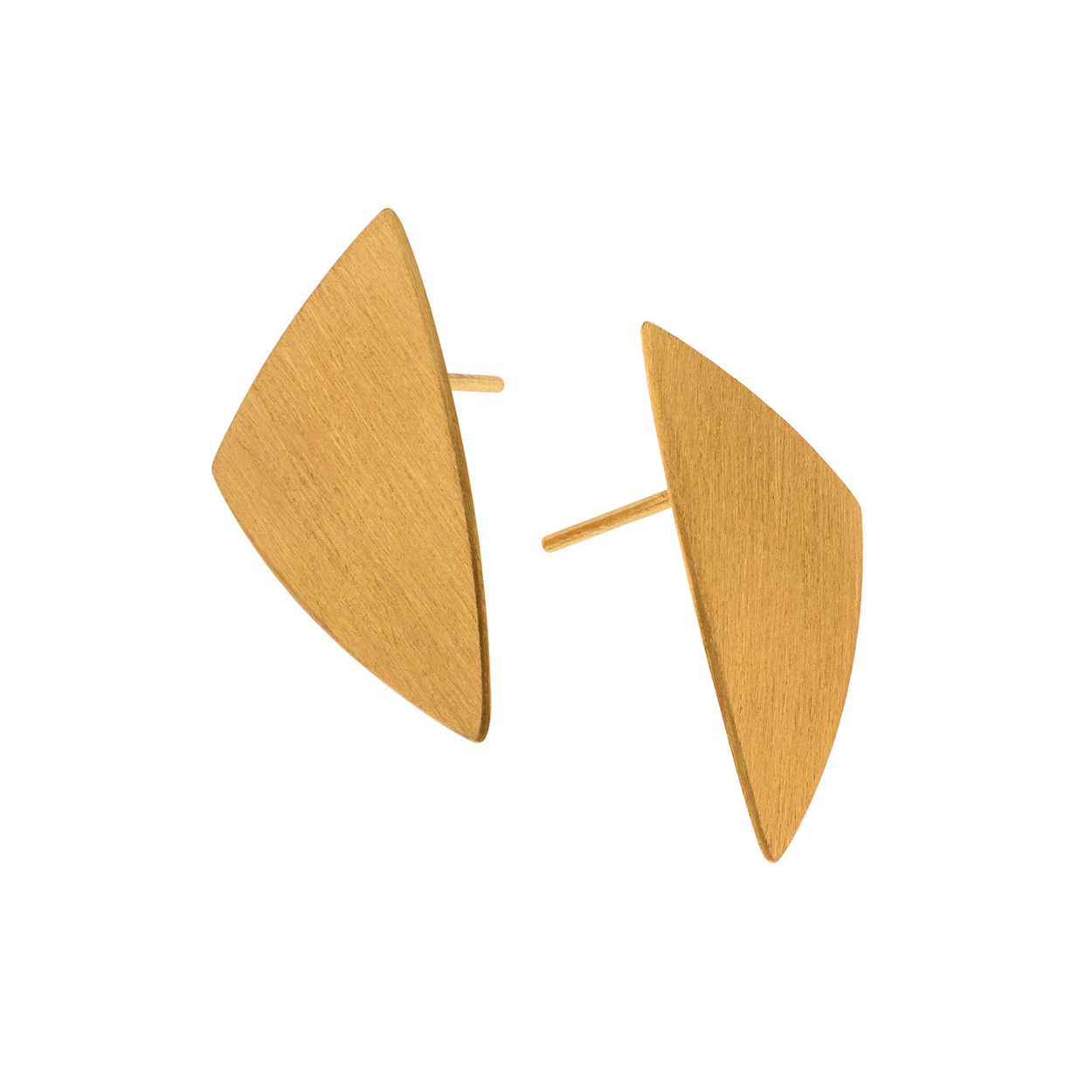 Het merk DECO ECHO is een combinatie van modern design en traditioneel vakmanschap. Door de strakke lijnen en unieke vormen zijn deze sieraden stuk voor stuk een klein kunstwerkje. De sieraden zijn gemaakt van sterling zilver. Ook wordt er gebruik gemaakt van verguld zilver.