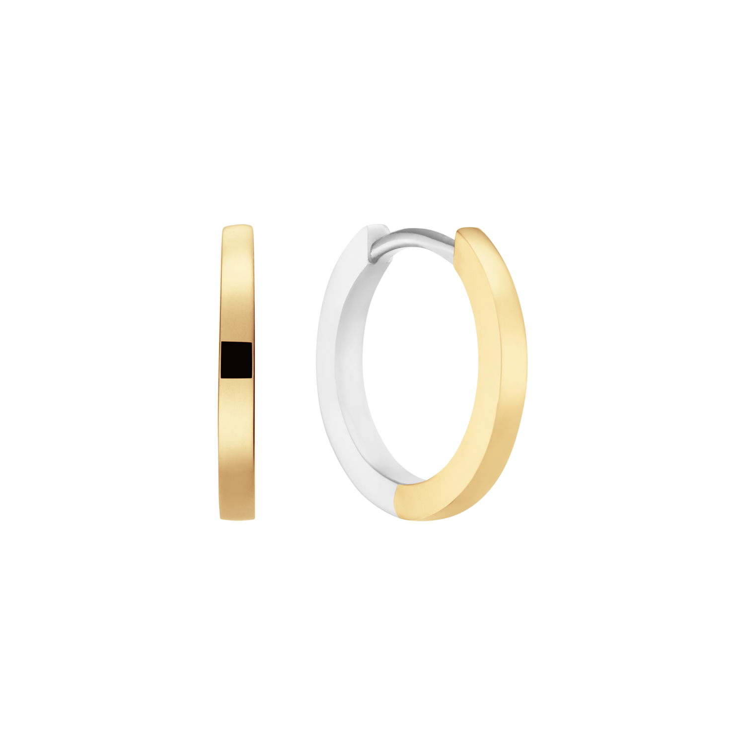 Bicolor zilveren oorringen, met een stevige scharniersluiting. De oorringen kunnen aan twee klanten gedragen worden, de zilveren kant of de goudkleurige kant.