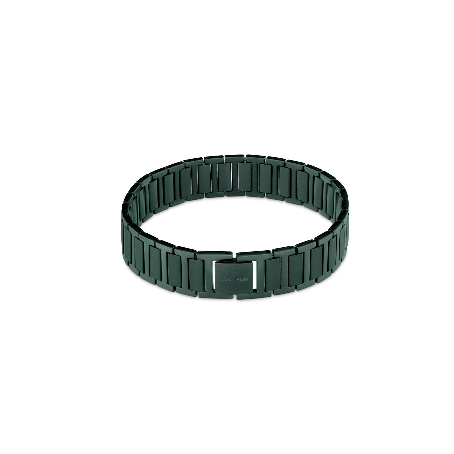 Calvin Klein CJ35100030 Heren Armband Staal
Deze stalen heren armband van Calvin Klein met nr CJ35100030 is echt een stoer exemplaar. De zwarte grove platte schakel armband heeft een lengte van 19,5cm en is op maat te maken door schakels in of uit te halen. De schakels zijn glanzend en mat. Leuk te combineren met andere sieraden uit de serie van Calvin Klein.

OVER CALVIN KLEIN
Calvin Klein is een wereldwijd lifestylemerk dat gewaagde, vooruitstrevende idealen en een verleidelijke, vaak minimalistische, esthetiek nastreeft. Calvin Klein werd groot in de jaren 70 door haar mode- en merkjeans collecties. In de jaren 80 lanceerde Calvin Klein haar spraakmakende ondergoed dat uitdrukkelijk van logo ’s voorzien was. Vanwege het grote succes is het merk ook succesvol uitgerold in Accessoires, Parfums, Home, Brillen, Golf, Horloges en Sieraden.
Sinds de oprichting in 1968 door Calvin Klein, heeft het merk haar reputatie opgebouwd als leider in de Amerikaanse mode, dankzij een cleane esthetiek en innovatieve ontwerpen. Calvin Klein wil haar publiek verleiden en inspireren door middel van provocerende beelden en opvallende ontwerpen die prikkelen. 

SPECIFICATIES:
- Stalen heren armband
- Totale lengte 19,5cm
- Zwart
- Glimmend en mat