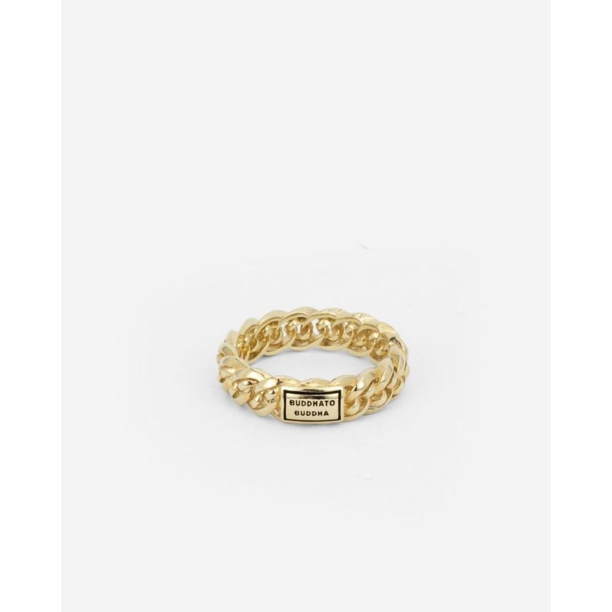 De Nathalie XS Ring, gemaakt met de Nathalie schakel, is een meesterwerk van passie en vakmanschap. Deze ring symboliseert de boodschap om moedig te zijn en zonder angst datgene na te streven wat je passie is.Ontworpen in Amsterdam en handgemaakt in Zuid-Oost Azië van gerecycled zilver met een premium gold plating (3.0 micron dik). De plating is gemiddeld 5 maal dikker dan reguliere gold plated items. Deze Nathalie XS Ring is niet alleen een prachtig sieraad, maar ook een verhaal van toewijding en passie. Welke herinneringen zullen zich vormen rond jouw Nathalie XS Ring?