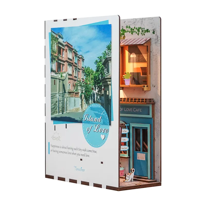 3D Modelbouwpakket, DIY Huisjes
DIY Book Nook Boekensteun Island of Love, Tone-Cheer, TQ105, 18,2x8x24,5cm
Boekenplankversieringen: uw boekenplank zal niet langer eentonig zijn, maar veel interessanter worden, waardoor elke minuut lezen van uw of uw geliefde leuker is dan ooit.

Slimme sensor en warm LED-licht: het maakt je boekenplank niet alleen mooier, maar nodigt je ook elke keer uit als je dichterbij komt. Wanneer de sensor zich binnen ongeveer 50cm bevindt, zal de LED automatisch oplichten en na 1 tot 2 minuten uitschakelen.
