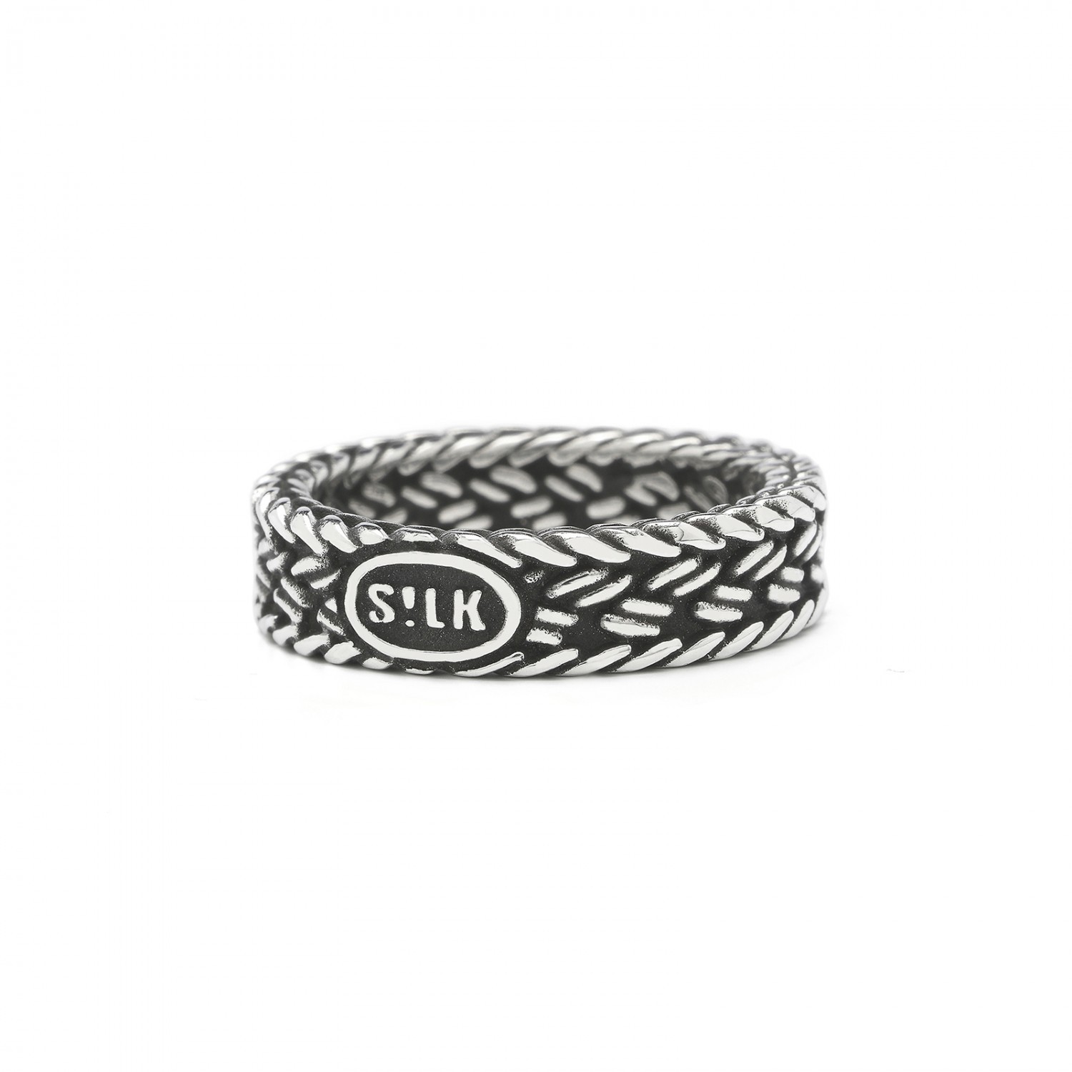 Nieuwste ring binnen de Mesh collectie past met haar zeer mooie verfijnde structuur perfect bij de 153 Mesh armband welke eind vorig jaar geintroduceerd werd. 