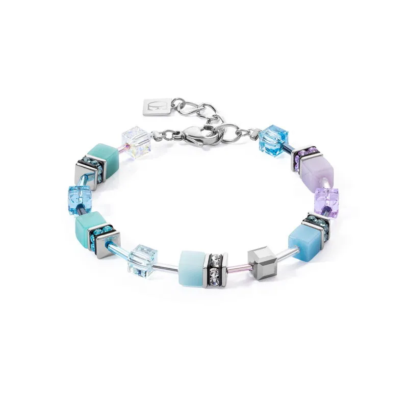 Dit is een armband van het merk Coeur de Lion gemaakt voor dames.