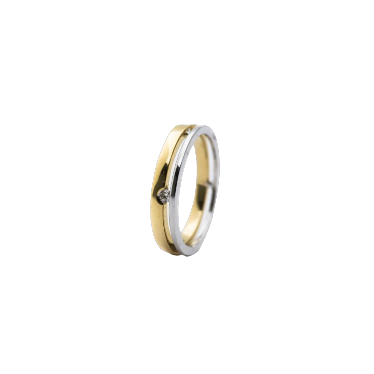Een 14 krt geel/witgouden ring met een diamantje briljant geslepen 0.04 crt SI H.
