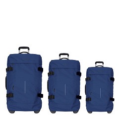 Productomschrijving
Cortland Trolley Set – 3-delige kofferset (Navy)
De Cortland Trolley Set van New Rebels is een betrouwbare en stijlvolle keuze voor reizigers. Deze navyblauwe 3-delige set bestaat uit drie koffers in verschillende maten, zodat je voor elke reis het juiste formaat bij je hebt. Gemaakt van duurzaam 100% polyester en voorzien van soepele wielen en een telescopisch handvat voor optimaal reiscomfort. Perfect voor zowel korte trips als langere vakanties.

Specificaties:

Merk: New Rebels
Model: Cortland Trolley Set – 3 stuks
Kleur: Navy (kleurcode: 02)
Afmetingen:
Small: 50 x 33 x 21 cm
Medium: 60 x 36 x 24 cm
Large: 70 x 39 x 27 cm
Materiaal: 100% Polyester