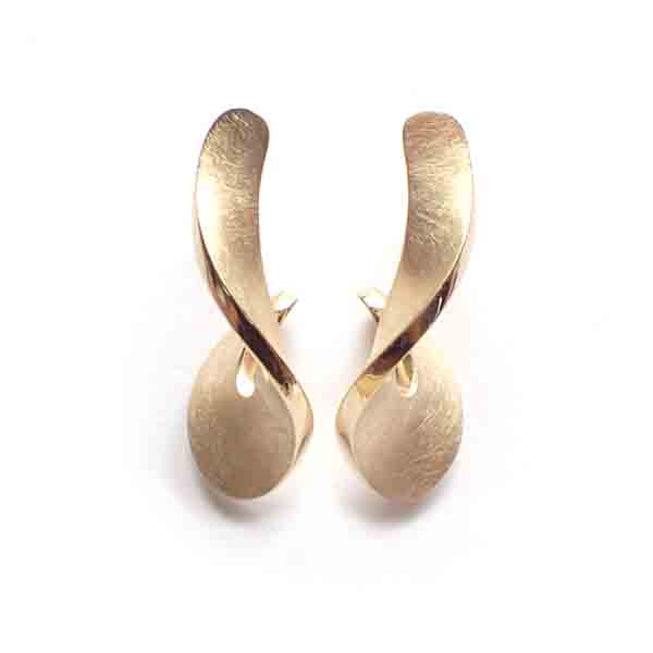 Twist

14krt geelgouden oorstekers