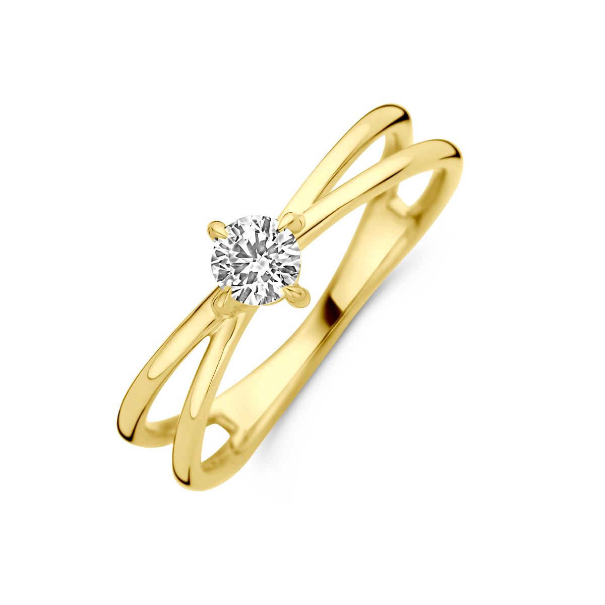 14k Geelgouden ring uitgevoerd met lab grown diamant. De ring heeft een breedte van 5.5mm. Het diamantgewicht is 0.25ct. Lab grown diamanten zijn diamanten die ontstaan in een laboratorium. Onder extreem hoge druk en temperatuur wordt het natuurlijk ontstaansproces nagebootst met als eindresultaat een diamant met dezelfde chemische eigenschappen maar met een andere oorsprong.