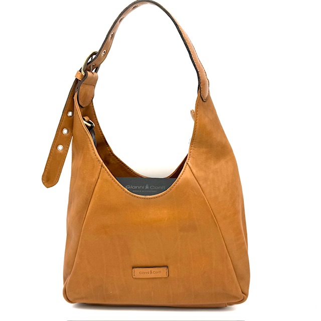 Productomschrijving
Luxe Dames Schoudertas van Soepel Rundleer – Italiaans Design
Deze elegante damestas is vervaardigd van hoogwaardig, soepel rundleer en straalt pure klasse uit. Het stijlvolle Italiaanse design wordt gecombineerd met praktische functionaliteit. De tas heeft een verstelbare korte schouderband en een afneembare, lange verstelbare schouderriem, zodat je haar kunt dragen zoals jij dat wilt. Aan de achterkant bevindt zich een handig ritsvak, terwijl de binnenkant is voorzien van een steekvak en een ritsvak om je essentials georganiseerd te houden.

Compact van formaat maar ruim van binnen – perfect voor dagelijks gebruik of een avondje uit.

Kenmerken:

Vervaardigd van soepel en duurzaam rundleer
Verstelbare korte schouderband
Afneembare en verstelbare lange schouderriem
Ritsvak aan de achterzijde
Binnenzijde met een steekvak en een ritsvak
Elegant Italiaans design
Afmetingen: H 17 cm x B 26 cm x D 13 cm
Ideaal voor dagelijks gebruik met een stijlvolle uitstraling