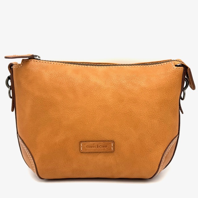 Stijlvolle Crossbody Tas met Italiaanse Flair

Deze elegante crossbody tas combineert praktisch gebruiksgemak met een verfijnd Italiaans design. Gemaakt met een moderne jeans voering en afgewerkt met hoogwaardige details, is dit de perfecte tas voor dagelijks gebruik én speciale gelegenheden.

Kenmerken:

Afmetingen: Hoogte 20 cm x Breedte 24 cm x Diepte 9 cm

Achterrits: Handig voor snelle toegang tot essentials

Binnenkant: Voorzien van een ritsvak, twee steekvakken en een apart pennenvak

Schouderriem: Verstelbaar én afneembaar – draag de tas zoals jij dat wilt

Extra tip: Koop een extra schouderriem voor een frisse, persoonlijke look

Deze tas is meer dan een accessoire – het is een statement. Combineer functionaliteit met stijl en ervaar het verschil van Italiaans design.

