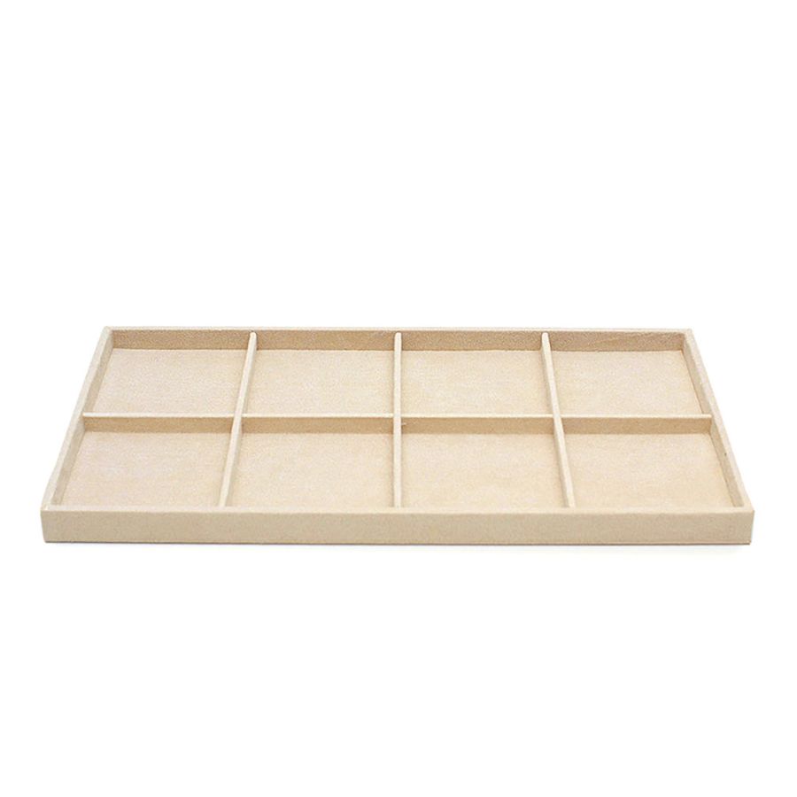 De strakke lijnen en het eenvoudige ontwerp van VAULT geven je de vrijheid om zelf te bepalen hoe je jouw kostbaarheden het beste bewaart. Organiseer en presenteer sieraden op stijlvolle wijze met de Vault Tray Bracelet Insert. Deze insert past perfect in alle stapelbare Vault Trays en bevat 8 vakken voor armbanden, voorzien van aanslagwerende LusterLoc™ voering. Geen aanslag meer – tot wel 35 jaar lang!