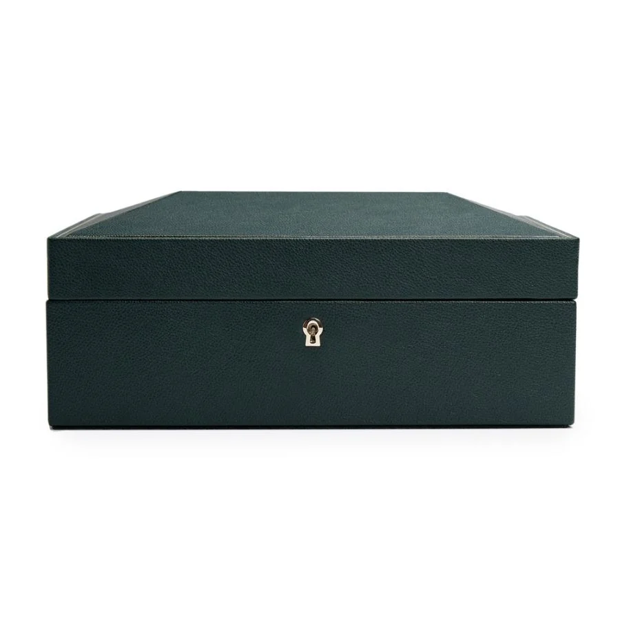 De British Racing-collectie is in zeer korte tijd uitgegroeid tot een echte klassieker – werkelijk uniek. Bescherm je horloges in stijl met onze British Racing Watch Box voor 8 horloges.