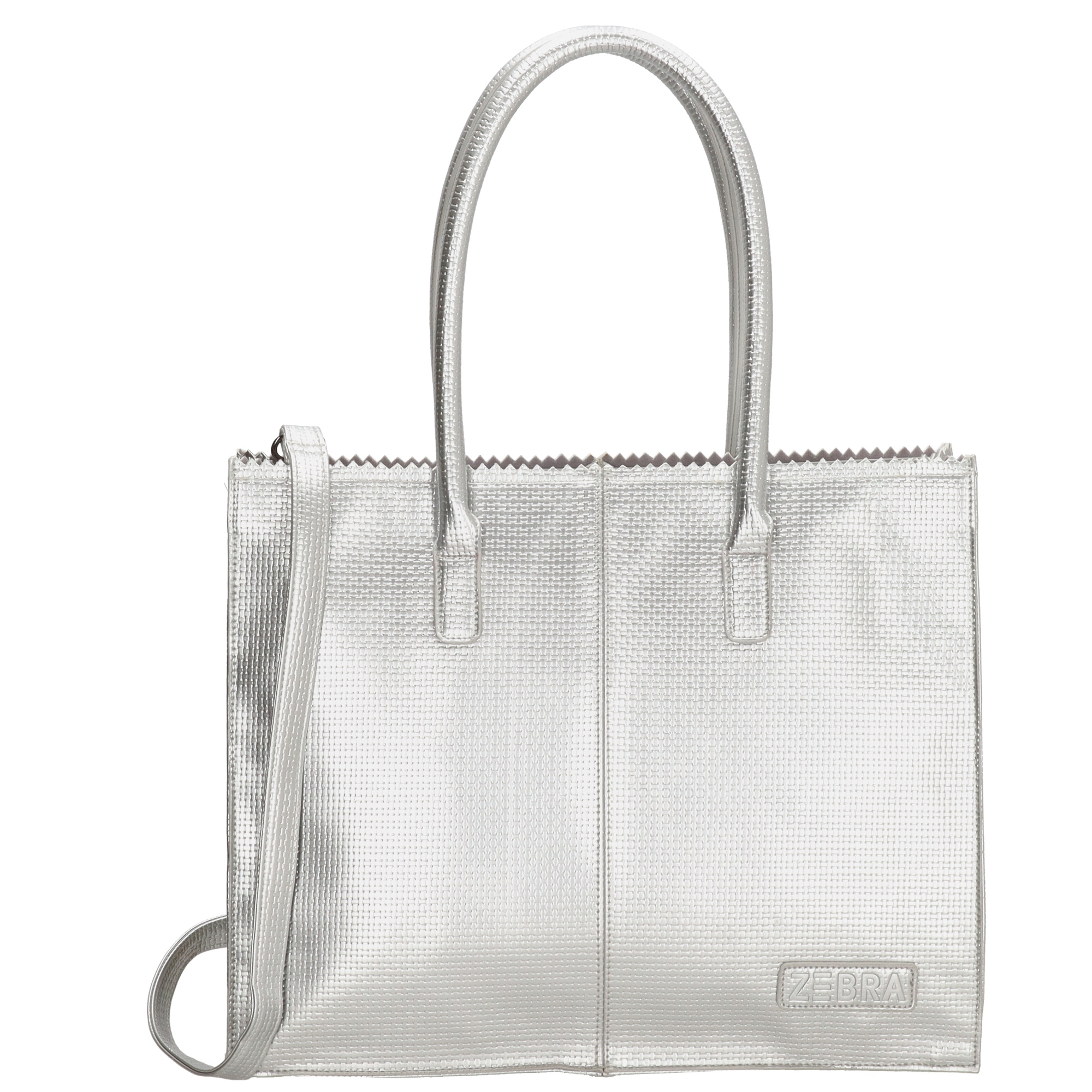 Met deze prachtige handtas zit je zeker goed! Deze Zebra Sanne handtas is echt een trendy item. Je neemt de tas fijn mee voor dagelijks gebruik, waar je ook heen gaat. Door het iets grotere model kun je fijn jouw essentials met je meenemen. Het printje van de tas zorgt voor een speelse, maar strakke look. Je draagt de handtas in de hand of aan de schouderband. Zo bepaal jij hoe de tas met jou meegaat. Heb jij deze parel al in huis?

De eigenschappen van deze handtas: 

Hoofdvak met ritssluiting
Dubbel handvat
Verstelbare en afneembare schouderband