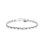 De Silk armband zilver  X023 is een stijlvolle zilveren armband Deze armband voegt een vleugje elegantie toe aan elke outfit. Draag de armband solo voor een subtiel accent of combineer met andere sieraden voor een gelaagde look. Perfect voor dagelijks gebruik of speciale gelegenheden. De armband is unisex draagbaar 