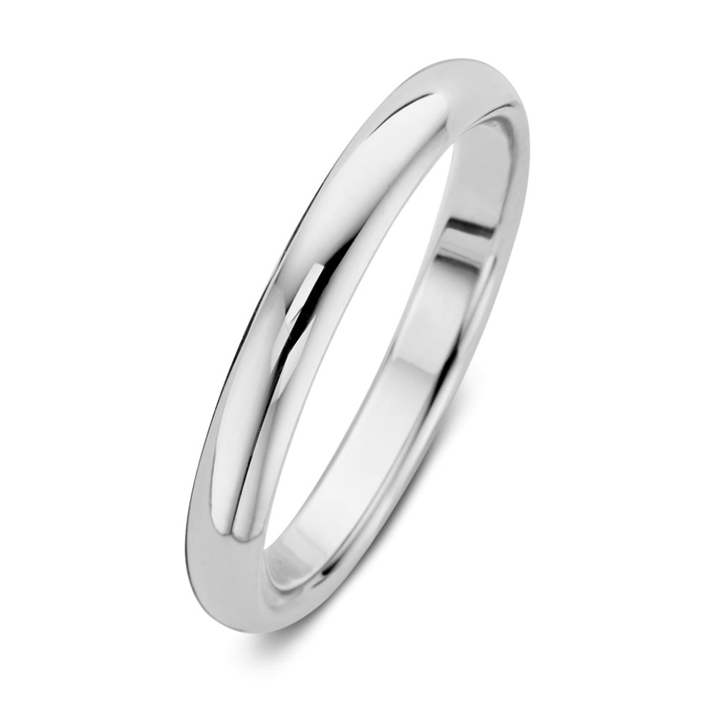 Bowie is de prachtige bolle ring uit onze trouwringen collectie! Ook onze trouwringen zijn uiteraard gecreëerd met duurzame materialen. We gebruiken uitsluitend 18 karaat gerecycled goud voor de trouwringen.En alle trouwringenen verlovingsringen zijn dankzij hun vormperfect te combineren zijn met de andere ringen uit de Aurore collectie.

De Bowie is ook leverbaar in geelgoud.
