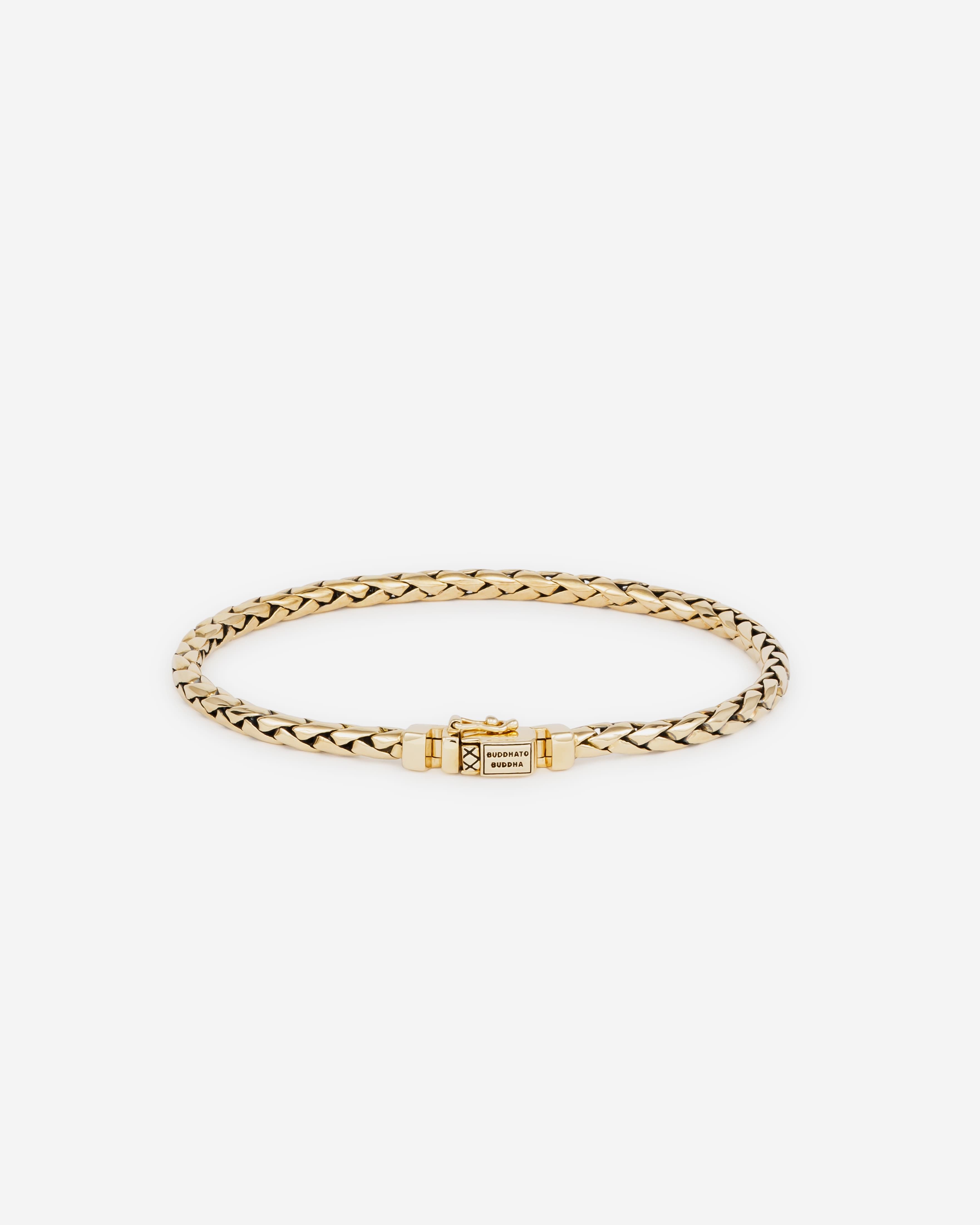 De al bestaande goudlijn wordt nu uitgebreid met een nieuwe goudcollectie in samenwerking met Davina Michelle. De nieuwe lijn is geïnspireerd door de George - een iconische Buddha to Buddha collectie – en vervaardigd in 14k puur goud. De armband is verfijnd en elegant, maar behoudt de signature touch. Handgemaakt door goudsmeden en gevormd tot een bijzonder sieraad voor dames. Schoonheid, kwaliteit en tijdloos design, dat is waar deze modieuze dames armband voor staat!

