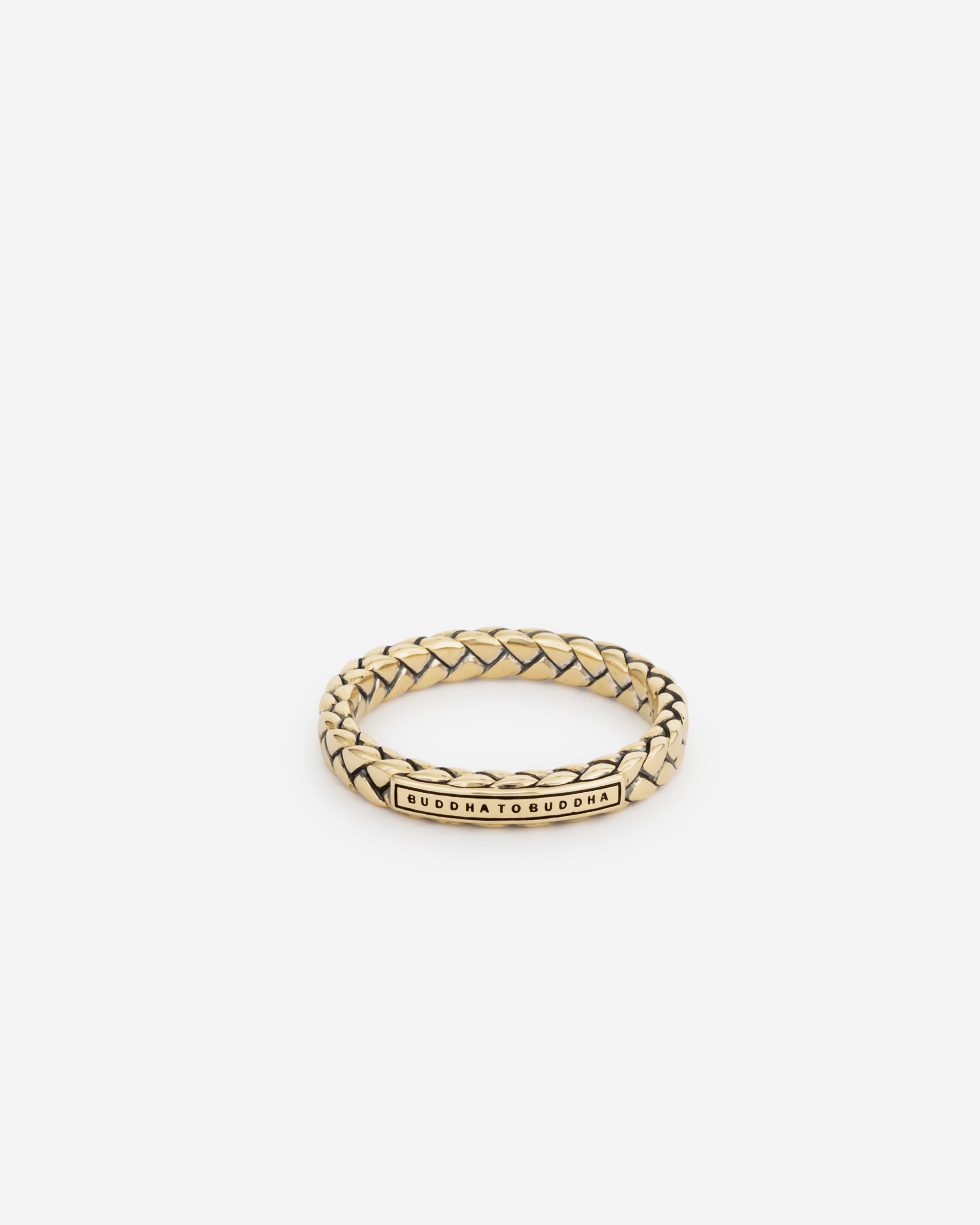 De al bestaande goudlijn wordt nu uitgebreid met een nieuwe goudcollectie in samenwerking met Davina Michelle. De nieuwe lijn is geïnspireerd door de George - een iconische Buddha to Buddha collectie – en vervaardigd in 14k puur goud. De ring is verfijnd en elegant, maar behoudt de signature touch. Handgemaakt door goudsmeden en gevormd tot een bijzonder sieraad voor dames. Schoonheid, kwaliteit en tijdloos design, dat is waar deze modieuze dames ring voor staat!

