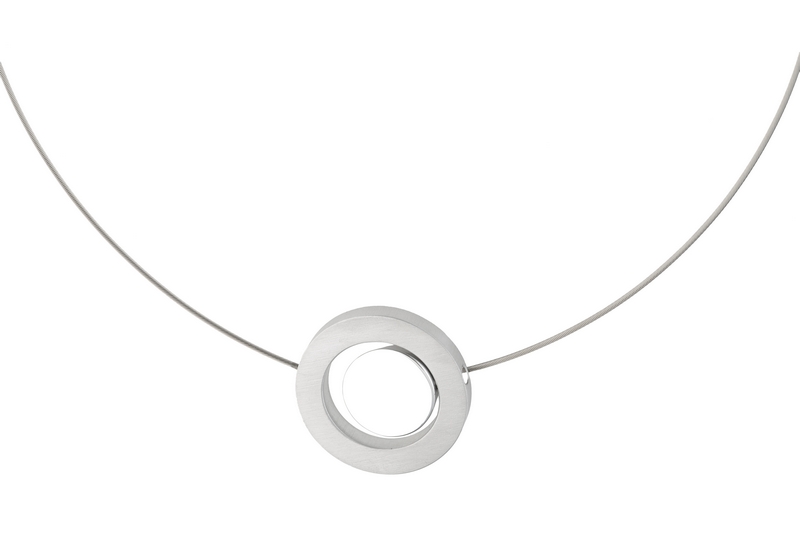 Dit is een collier van het merk CLIC by Suzanne gemaakt voor dames.
De specificaties zijn als volgt:
Sieraadlengte in cm: 42