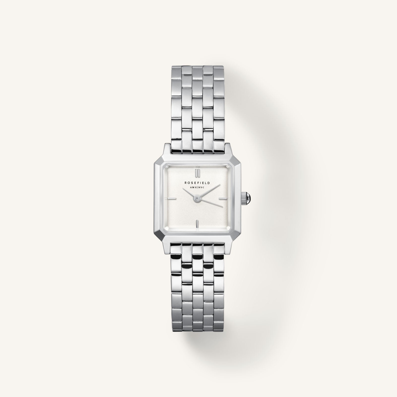 De Rosefield horloge met stalen band, model BWSSS-B02, heeft een metalen kast en zilverkleurige band. Dit polshorloge heeft geen datumaanduiding en is geen smartwatch. Met een maat van 19,5 is het geschikt voor dagelijks gebruik en verfijnde gelegenheden. Draag het bij zowel casual als formele outfits voor een tijdloze uitstraling.