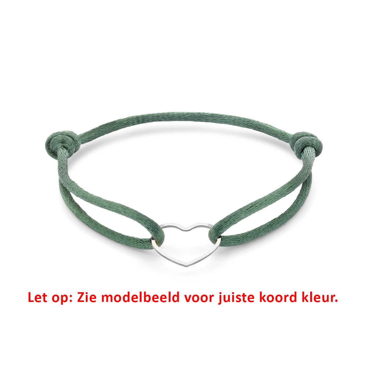 Donkergroen gevlochten armband uitgevoerd met gerhodineerd 925 zilveren hartje. De armband heeft draaglengtes van 13 tot 26cm en het hartje heeft een afmeting van 12.5x15.5mm.