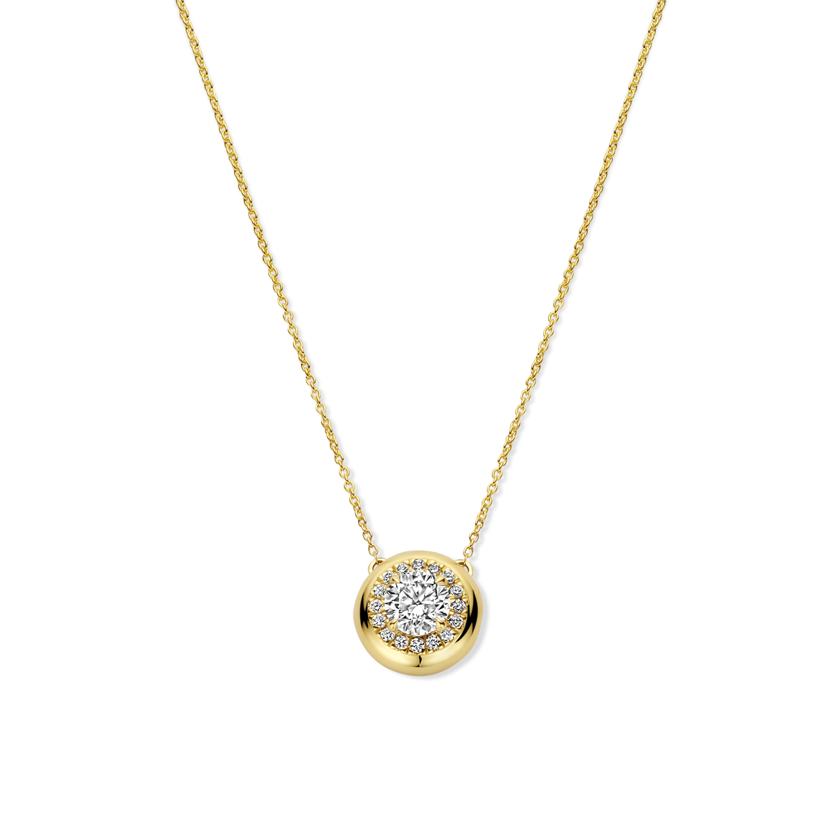 14k Geelgouden collier uitgevoerd met lab grown diamant. Het totale diamantgewicht is 0.495ct. Lab grown diamanten zijn diamanten die ontstaan in een laboratorium. Onder extreem hoge druk en temperatuur wordt het natuurlijk ontstaansproces nagebootst met als eindresultaat een diamant met dezelfde chemische eigenschappen maar met een andere oorsprong.