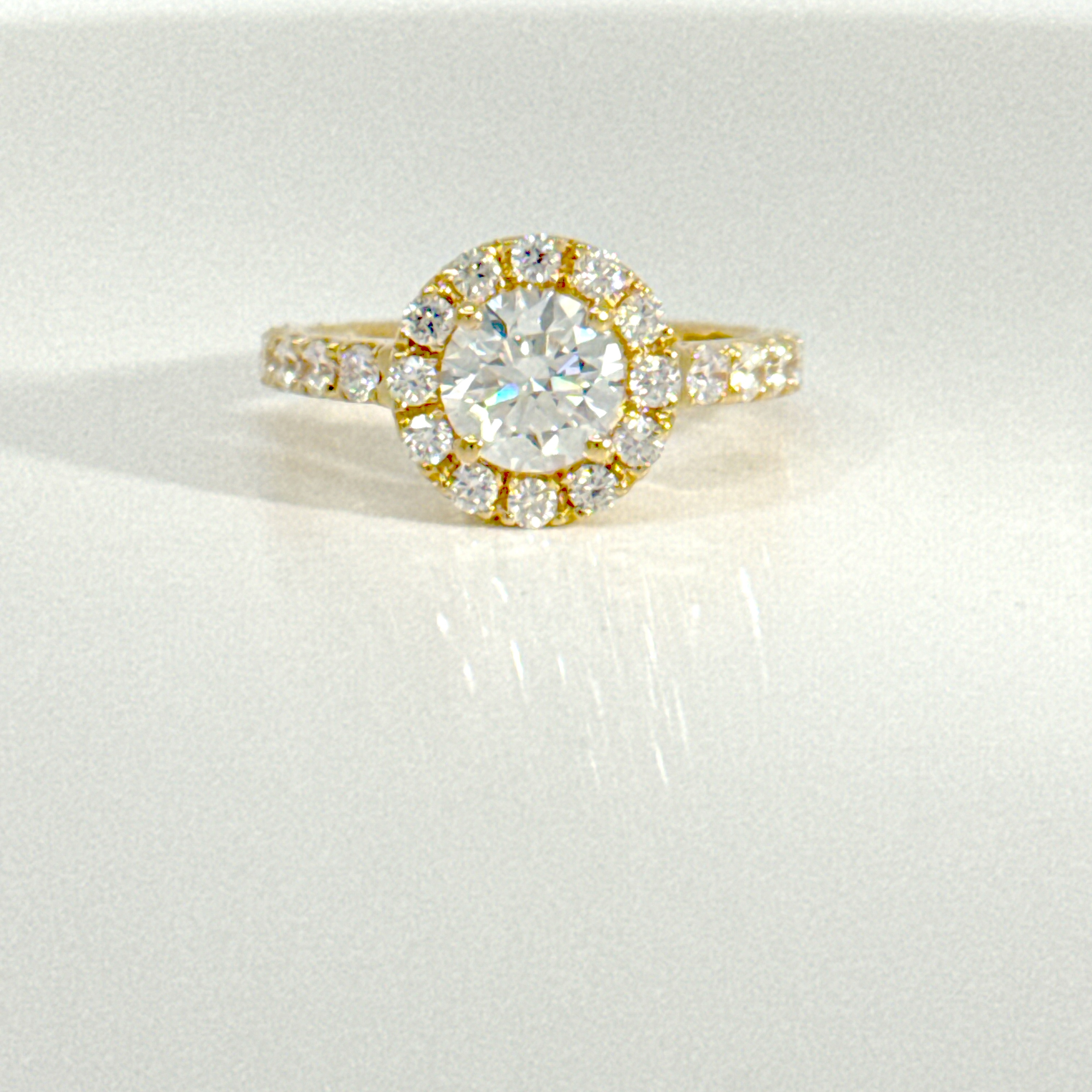 Lab grown 18kt verlovingsring+ 1.86ct LG briljant