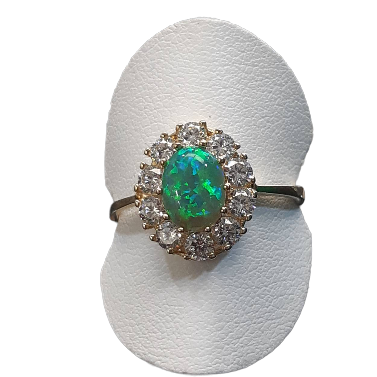 De Gouden Ring 14kt, modelnummer BREA-RDL-0002984, is een prachtige gouden ring van 14 karaat. De ring heeft een glanzende afwerking en is maat 55. Ideaal om te dragen als statement sierstuk of in combinatie met andere sieraden voor een elegante look. Perfect voor dagelijks gebruik of speciale gelegenheden. 