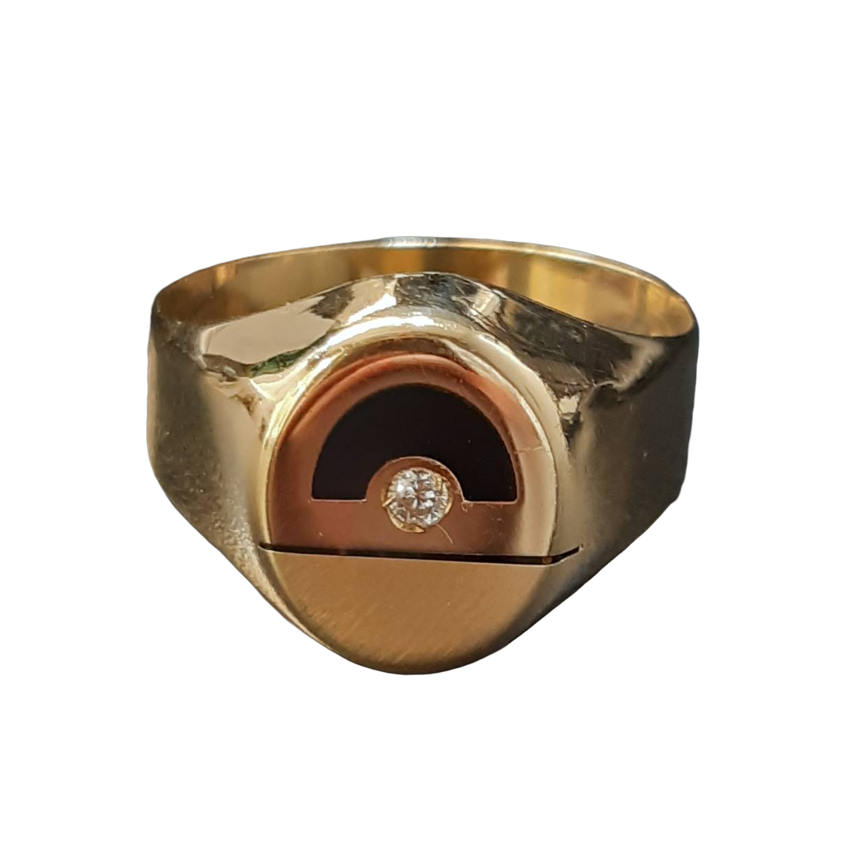 De gouden ring BREA-JOY-0002929 is een elegante 14kt ring van ongedefinieerd merk. Deze glanzende ring is gemaakt van 14 karaat goud en weegt 3,3 gram. Met een maat van 60 en gouden kleur, biedt het een verfijnde uitstraling. Perfect voor dagelijks gebruik of speciale gelegenheden. Draag met andere gouden sieraden voor een complete look.