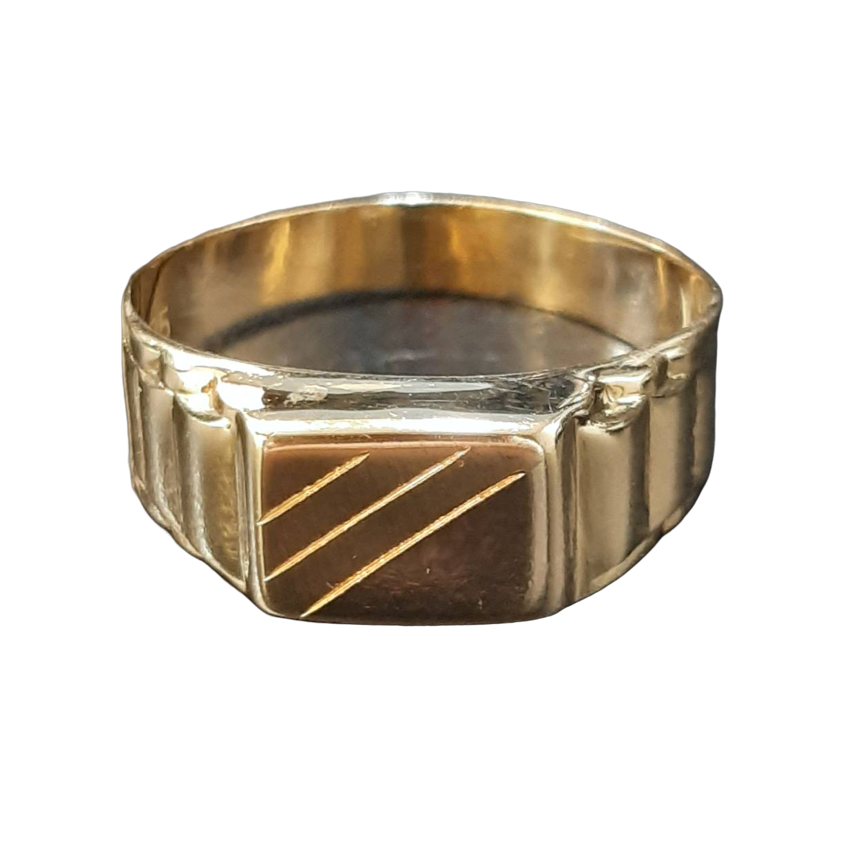 Deze gouden heren zegelring, modelnummer BREA-JOY-0002931, gemaakt van 14-karaats goud, straalt luxe uit. Met een hoogglans afwerking en maat 57, biedt het een elegante gloed. Perfect te combineren met zowel formele als casual kleding, voegt deze ring een vleugje klasse toe aan elke outfit. Voeg deze tijdloze ring toe aan je collectie voor een verfijnde look.