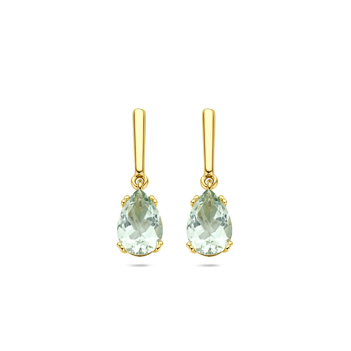 14k Geelgouden oorhangers uitgevoerd met groen amethist. De oorhangers hebben een totale hoogte van 20mm.