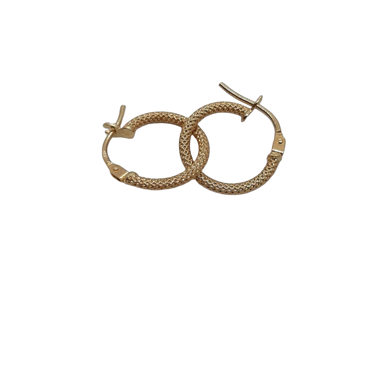 Deze gouden oorbellen, modelnummer BREA-JOY-0002865, zijn creoolse oorbellen gemaakt van 18-karaats goud. Ze hebben een diameter van 10.5 mm en een diepte van 1.6 mm. De oorbellen glanzen prachtig en zijn goudgekleurd. Perfect voor dagelijks gebruik of een speciale gelegenheid, waardoor ze een elegante touch aan elke outfit geven.