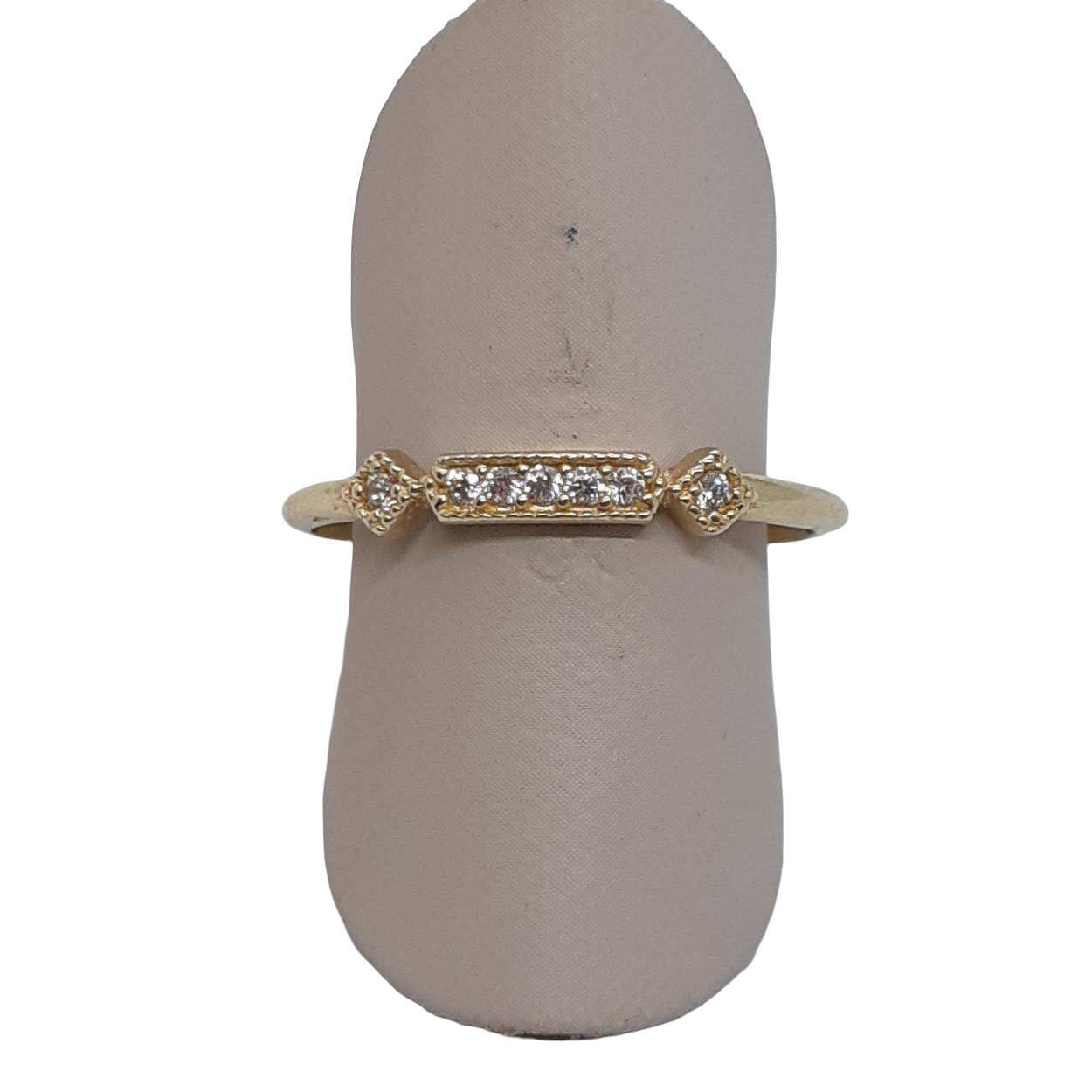 De gouden ring BREA-JOY-0002861 is een prachtige 14kt juweel van hoge kwaliteit, gemaakt van goud. Het bezit een glanzende afwerking en heeft een maat 54. Deze goudkleurige ring is perfect voor dagelijks gebruik of speciale gelegenheden. Draag het solo voor een subtiele look of combineer met andere ringen voor een trendy, gelaagde styling.