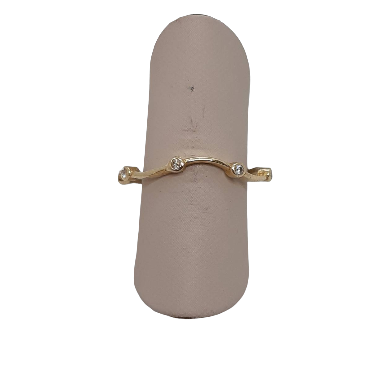 De Gouden Dames Ring 14kt, modelnummer BREA-JOY-0002848, is een schitterend juweel gemaakt van 14 karaat goud. Met een glanzende afwerking, een breedte van 2 mm en ringmaat 54, straalt deze goudkleurige ring elegantie uit. Perfect om dagelijks te dragen of tijdens speciale gelegenheden voor een verfijnde look.