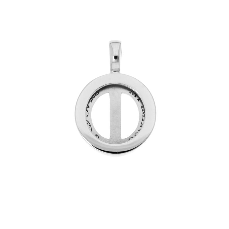Gegevens
14mm hanger, oorbellen, armbanden en ring Deze elegante en verleidelijke MY iMenso Piccola serie bestaat uit verschillende hangers met bijpassende armbanden, ringen en oorbellen. Prachtig om als set te dragen, maar ook geweldig om samen te dragen met een Grande (33mm) of Mezza (24mm) medaillon. Je kan de hanger (ring, oorbellen etc.) makkelijk openen en de insignia vervangen. De MY iMenso Piccola collectie is vervaardigd van 925 Sterling zilver met een hoogwaardige afwerking (ook wel “Italian finish” genoemd). Alle Piccola sieraden zijn voorzien van een witgoud plating en zijn al dan niet bezet met zirkonen. Je kan je MY iMenso Piccola juweel op elk gewenst moment aanpassen aan je kleding of de stijl die je wilt uitstralen. 14 mm Insignia De insignia’s van de Piccola (14mm) serie zijn op zichzelf staande juweeltjes, gecreëerd uit pure liefde. Het mooie van deze serie is dat je deze ook kan combineren met de Fusion insignia’s van de Grande (33mm) en Mezza (24mm) series.