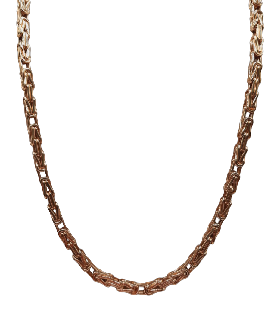 Goudkleurige halsketting vervaardigd uit 14 karaats goud van het merk modelnummer 000139. Deze opvallende ketting weegt 33,4 gram en heeft een breedte van 4,8 mm, geschikt voor maat 65. Perfect om zowel formele als casual outfits een elegante touch te geven. Combineer met bijpassende accessoires voor een verfijnde look.