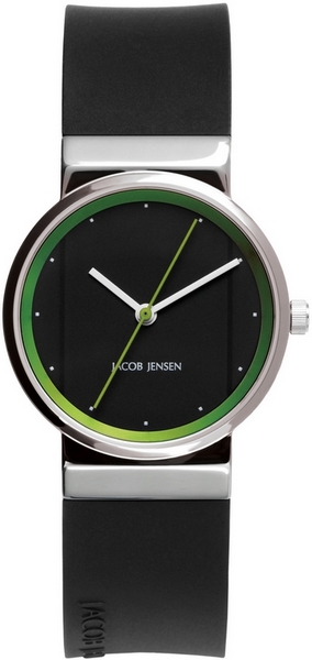 Dit Jacob Jensen dameshorloge heeft een kast van edelstaal en de horlogeband is van zwart siliconen. Dit horloge is voorzien van een quartz uurwerk, met een analoog tijdsweergave. De wijzerplaat kleur van de Jacob Jensen New Line 767 is zwart en de diameter van de horlogekast van 29 mm. is perfect voor dit model.