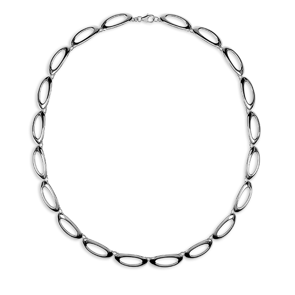 Een collier van het merk Jon Michel. De kleur van het sieraad is zilver.