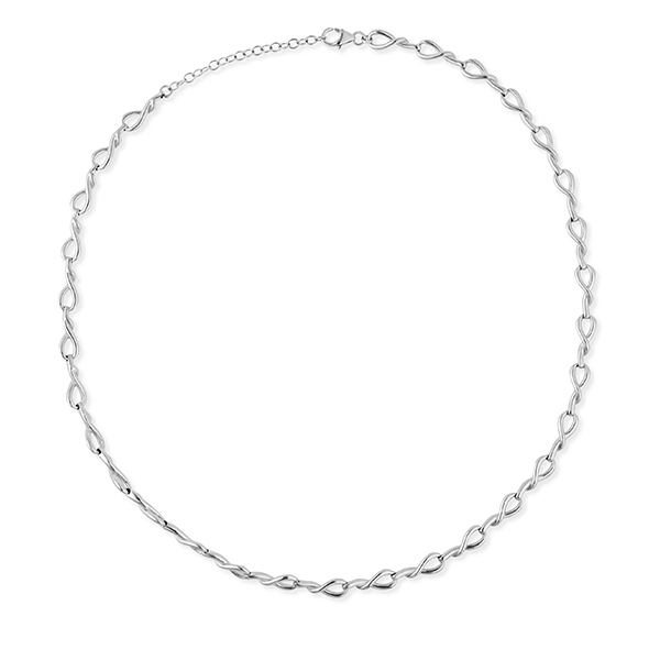 Een collier van het merk Jon Michel. De kleur van het sieraad is zilver.