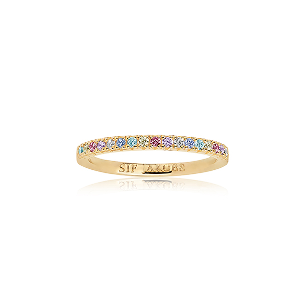 Deze ring is van het merk Sif Jakobs. De kleur van het sieraad is geelgoud. Dit sieraad bevat de edelsteen: zirconia. De kleur van deze edelsteen is: multi.