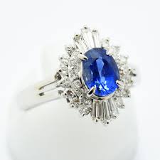 BBS1 18k witgouden Ballerina ring met brillant en baquette geslepen diamant met een 8x6mm ovale blauwe saffier(Thailand)