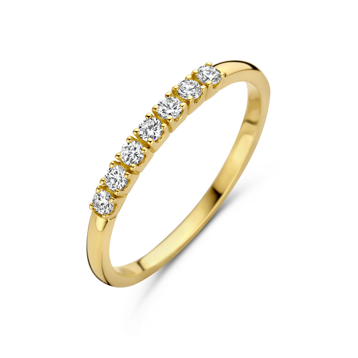 14k Geelgouden ring uitgevoerd met een diamant rij. De ring heeft een breedte van 2mm.
